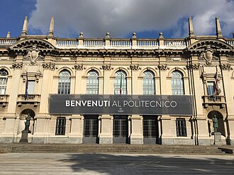 Fachada o vista representativa del Politécnico de Milán