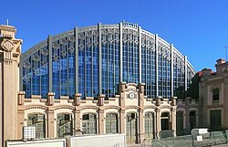Fachada principal de la estación obra de Demetrio Ribes