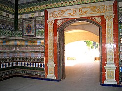 Revestimiento cerámico interior de la Real Fábrica de la Cartuja en Sevilla