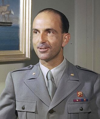 Retrato oficial de Humberto II de Italia