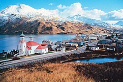 Vista panorámica costera y portuaria de Unalaska