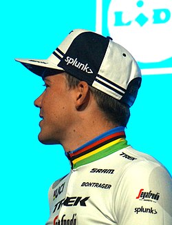 Pedersen con el maillot arcoíris