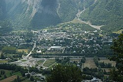 Vista panorámica de Bourg d'Oisans desde el Alpe d'Huez
