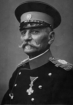 Fotografía formal del rey Pedro I