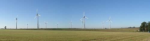 Aerogeneradores de gran tamaño en una instalación terrestre en Bélgica.