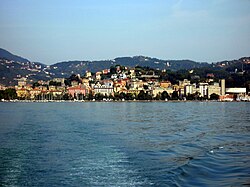 Vista panorámica de La Spezia desde el mar