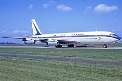 Modelo de Boeing 707 similar a aeronaves accidentadas en operaciones históricas
