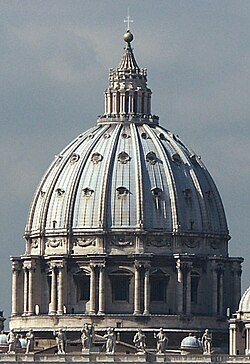 Cúpula central de la basílica de San Pedro en la Ciudad del Vaticano