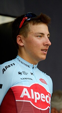 Viacheslav Kuznetsov en una competición ciclista
