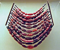 Collar de ámbar de la cultura de Hallstatt