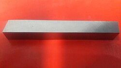 Buril de cobalto industrial utilizado para dar forma a piezas de acero