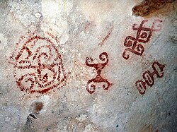 Pinturas amerindias en la cueva Fountein en Aruba