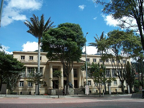 Fachada de la sede de la Academia Colombiana de la Lengua