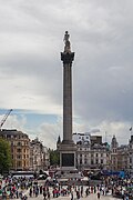 Vista en la distancia de la Columna de Nelson