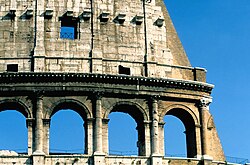 Detalle de la mampostería y arcos del Coliseo