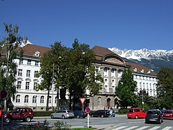 Edificio principal de la Universidad de Innsbruck