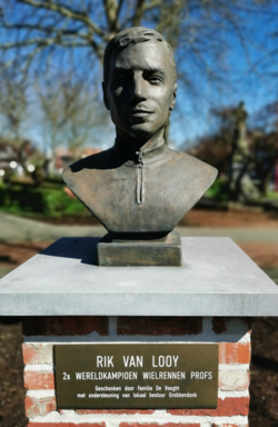 Busto escultórico de Rik Van Looy en Grobbendonk