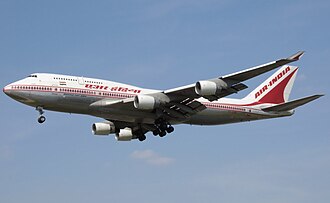 Un Boeing 747 en tierra