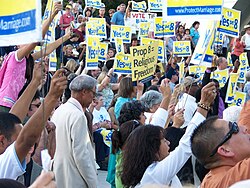 Concentración política en Fresno, California.