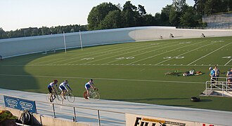 Vista general de las instalaciones y la estructura deportiva del Velódromo de Helsinki.