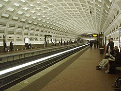 Estación de metro de McPherson Square con techo abovedado