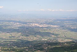 Vista de la ciudad y su territorio