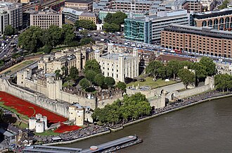 Torre de Londres vista desde el exterior