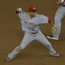 Orlando Cabrera con los Rojos de Cincinnati