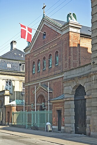 Fachada exterior de la Catedral de San Óscar en Copenhague