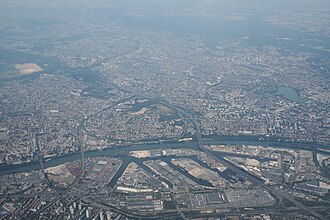 El puerto de Gennevilliers a orillas del río Sena