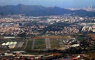 Vista general de las instalaciones y pistas del Aeropuerto de Sabadell.