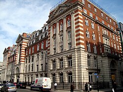 Edificio Rockefeller situado en University Street