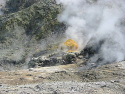 Azufre en el cráter Solfatara