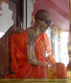 Luang Pho Daeng, Sokushinbutsu de monje budista en Ko Samui, Tailandia del sur.