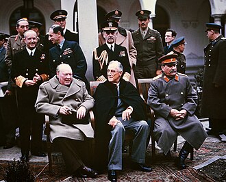 Imagen histórica de los líderes reunidos en la Conferencia de Yalta.