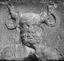 Representación tallada de la deidad Cernunnos