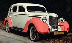 Chrysler de 1938 con guardabarros resaltados