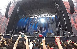 Gojira actuando en vivo en el festival Santiago Gets Louder en Chile en 2015