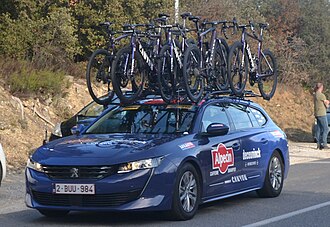 Vehículo del equipo ciclista