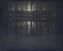The Pond--Moonlight de Edward Steichen, realizada en Mamaroneck en 1904