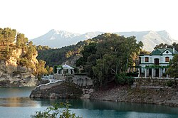 Casa del Ingeniero junto al embalse del Guadalhorce