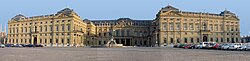 Vista de la fachada del palacio