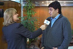 Entrevista periodística en exteriores