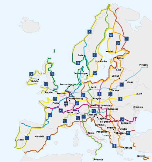 Mapa detallado que muestra la extensión de las rutas EuroVelo a través de Europa