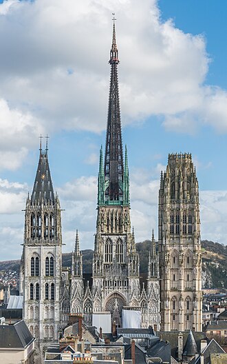Vista general exterior de la Catedral de Ruan