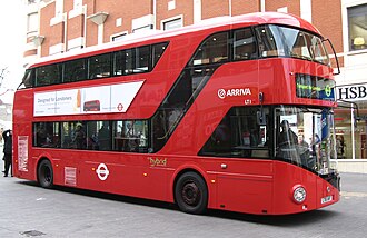 Uno de los ocho primeros nuevos autobuses puestos en circulación en 2012