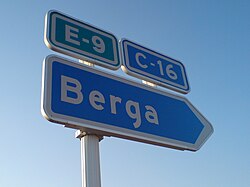 Señalización vertical informativa de la carretera C-16 en Cataluña