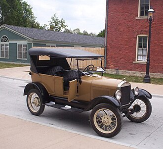 Uno de los últimos modelos históricos del Ford T.