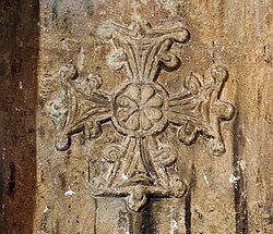 Relieve de cruz en el monasterio Rabban Hormizd