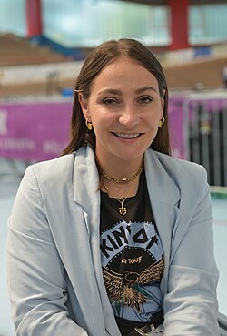 Retrato oficial de Kristina Vogel